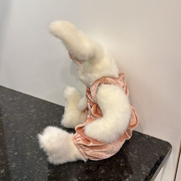 TY 1993 Vintage White Bunny Sara Attic Treasures Collection Plush Collectible - Picture 4 of 9